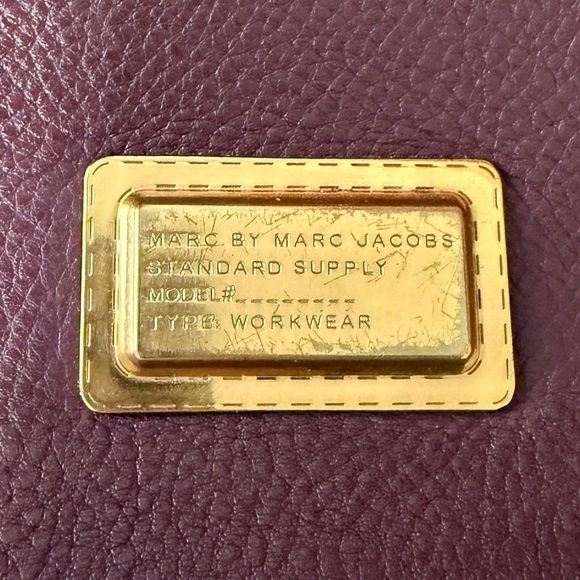 MARC JACOBS 100% Pebbled Leather Eggplant Purple Crossbody Purse Small - Picture 2 of 11